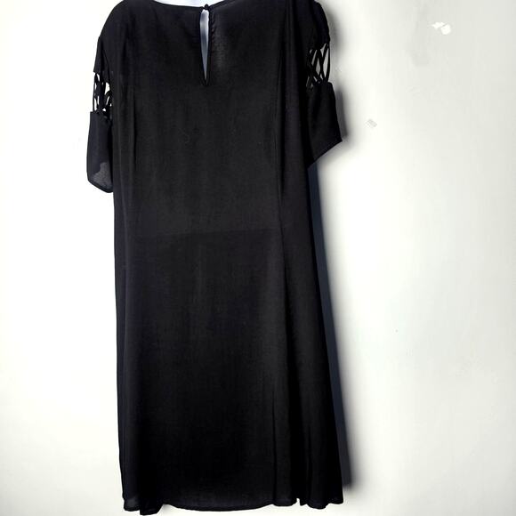 Torrid Black Lattice Shoulder Short Sleeve Midi Dress 2X Rayon LBD Holiday Party - Picture 3 of 8